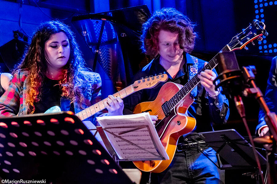 Noah Hogan at Le Duc Des Lombards (left to right: Maya Harrison, Noah Hogan). Photo by Marion Ruszniewski